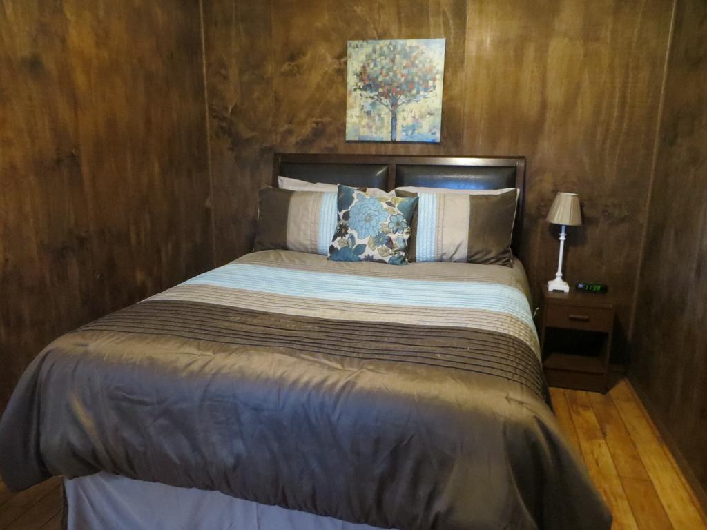 Orchard View Bed And Breakfast Moose Jaw Exterior photo
