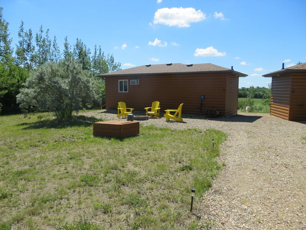 Orchard View Bed And Breakfast Moose Jaw Exterior photo